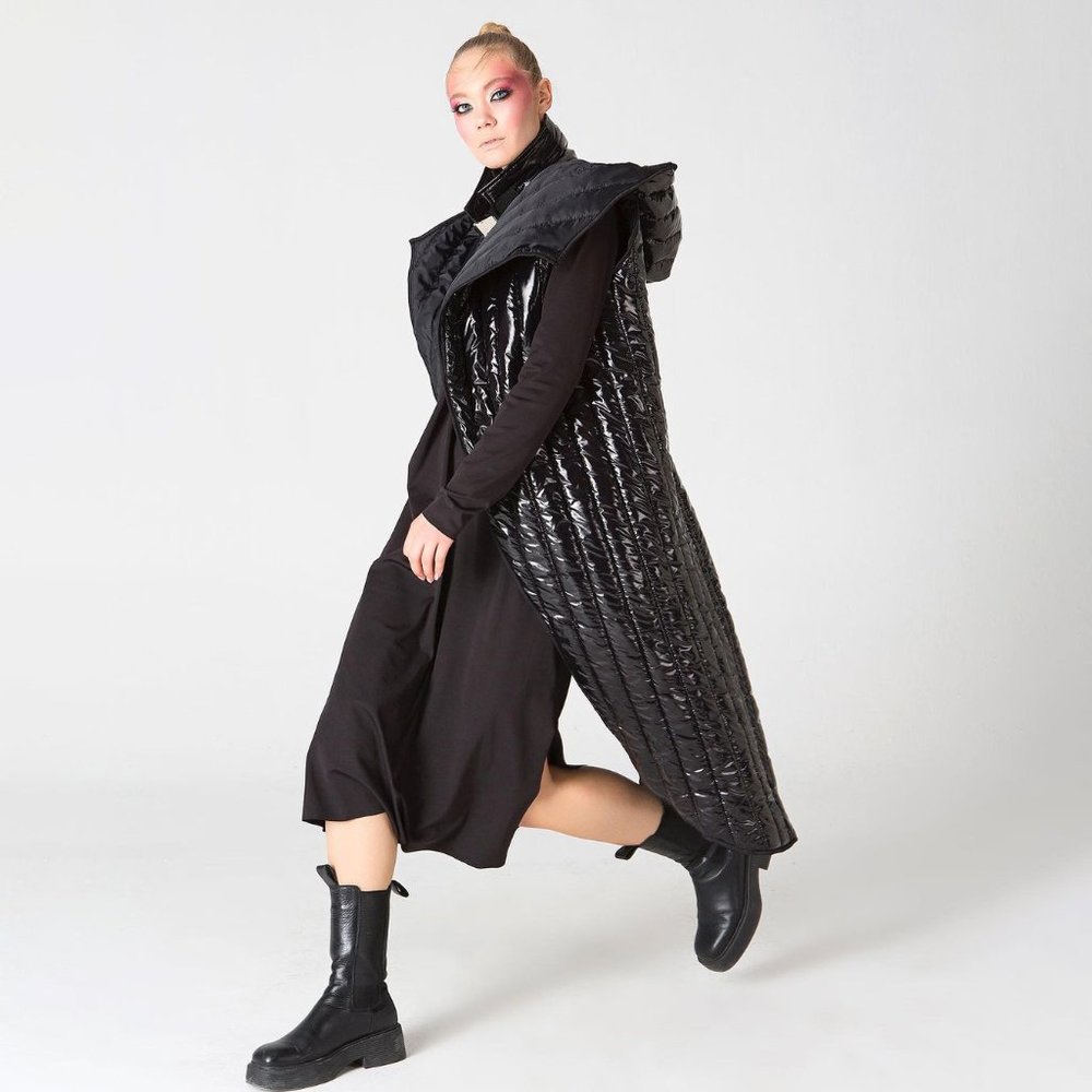 NWOT - NOX - Shiny Black Long Puffer Jacket with Hood - Sleeveless